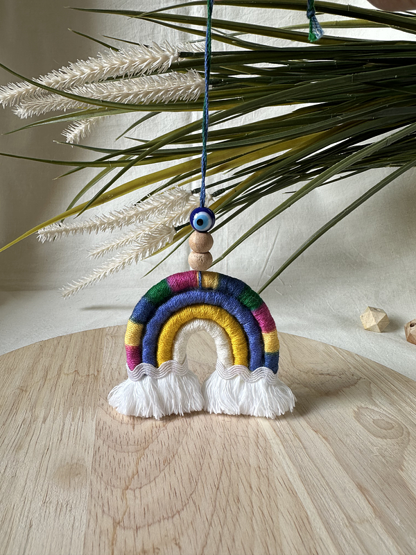 Color Pop Rainbow Charm 